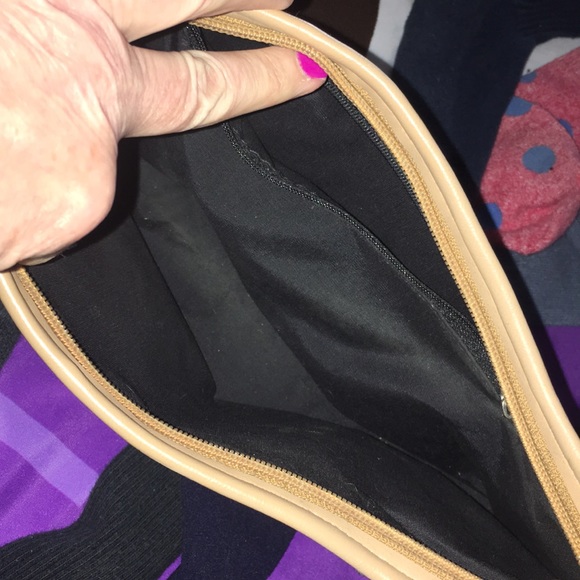 Purse - Picture 2 of 2